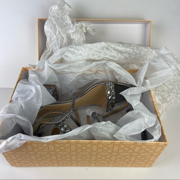 Jewel Badgley Mischka- Women's Claudia Embellished Sandal - Picture 11 of 12